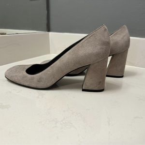 Stuart Weitzman Women’s Size 10 Gray Suede Block Heels